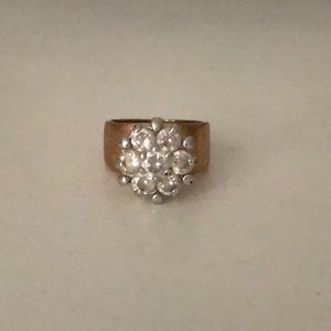 Beautiful flower ring (18K gold plated)